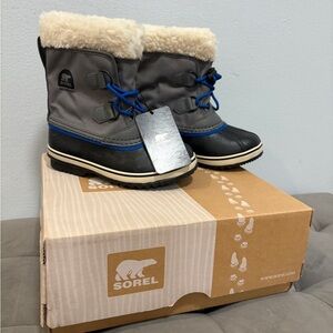 Sorel Black and Gray Boots with Blue Trim